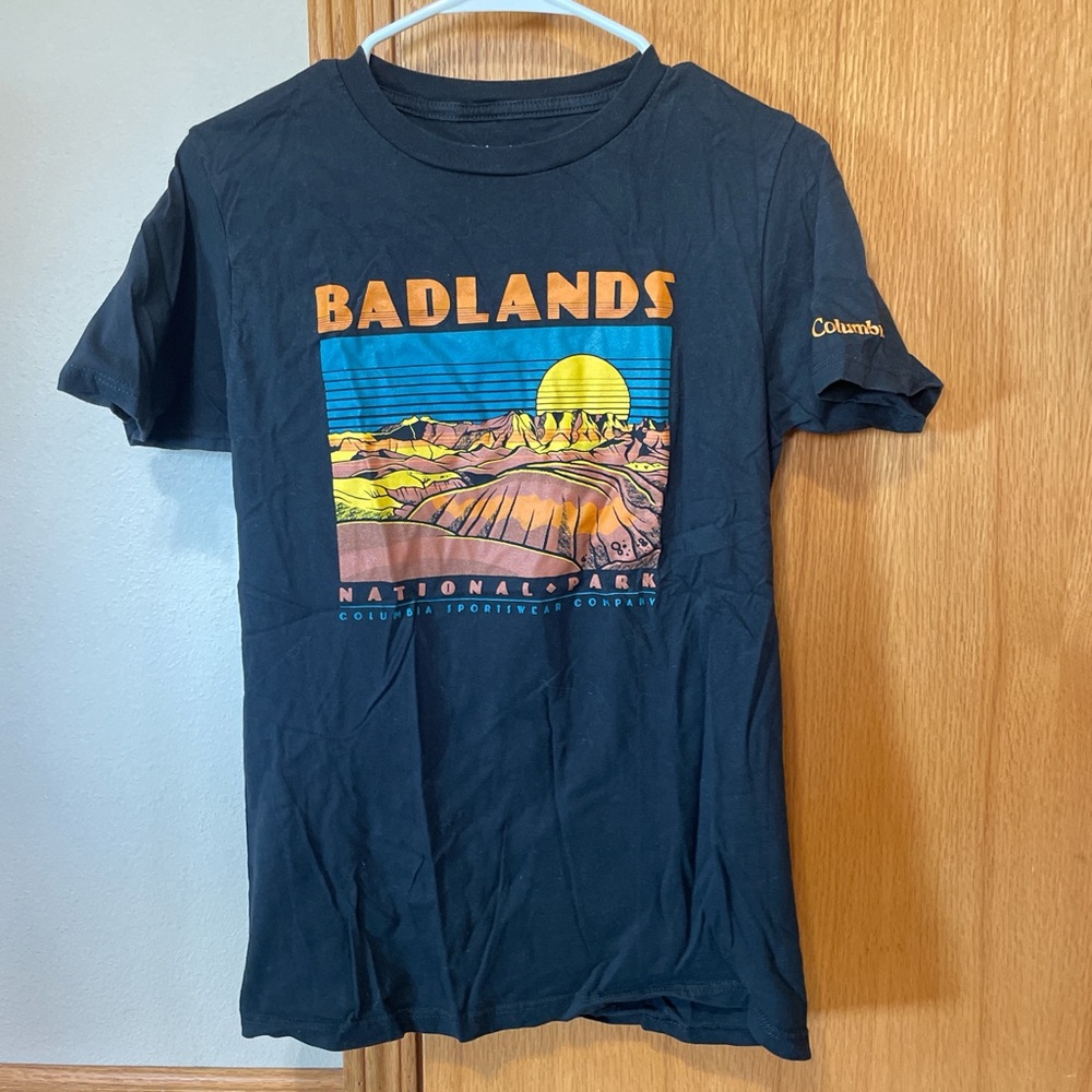 Columbia badlands National Park tee.
